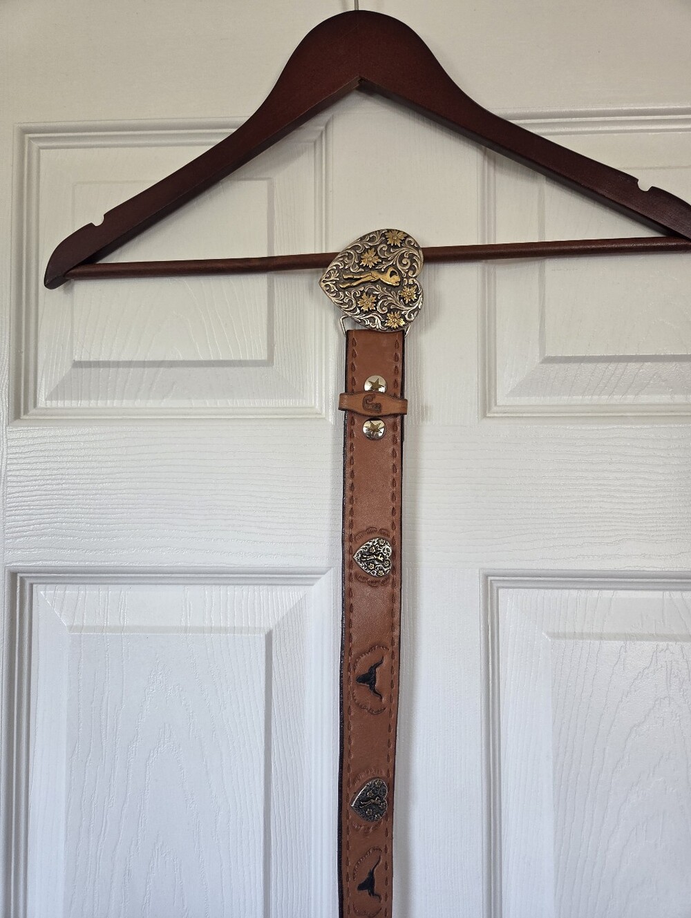 June heart buckle leather belt